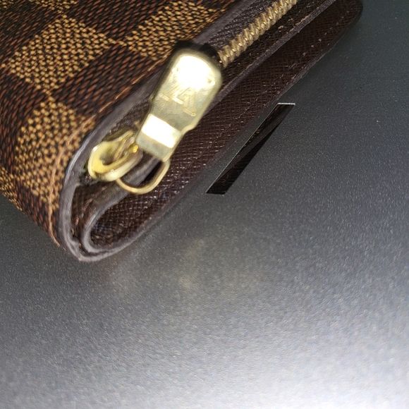 Louis Vuitton Disc.Damier Ebene Compact Zip Wallet - Picture 9 of 16